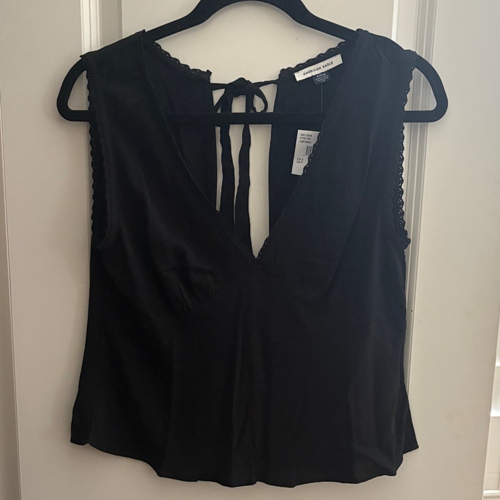American Eagle Outfitters | V-Neck Tie Back Top | size S